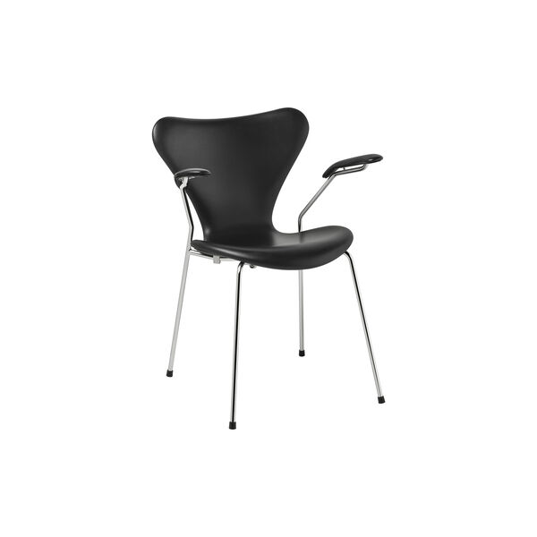 Series 7™ 3207 Fully Upholstered Arm Chair, Soft black, Fritz Hansen