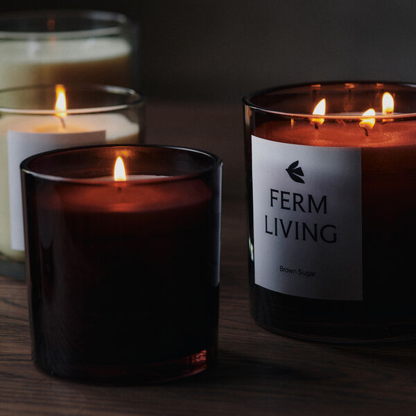 Vitto Scented Candle 3 wicks, dark grape, Ferm Living