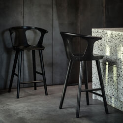 In Between SK7 Bar Stool, black, &Tradition