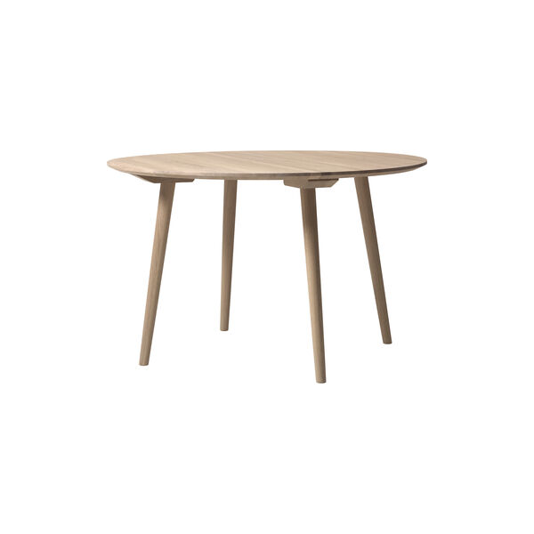 In Between SK4 Dining Table, oak In Between SK4 Dining Table, oak, &Tradition