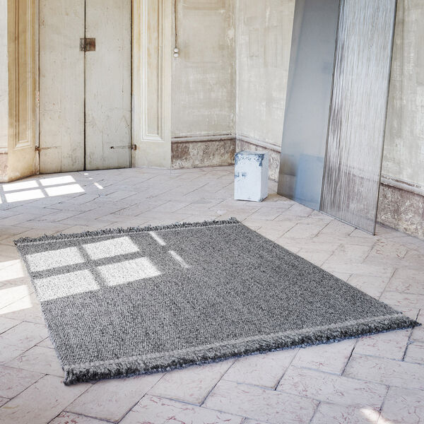 Elmo Rug, dark grey, Linie Design