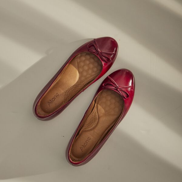 Camelia Ballerina, bordeaux, Atone