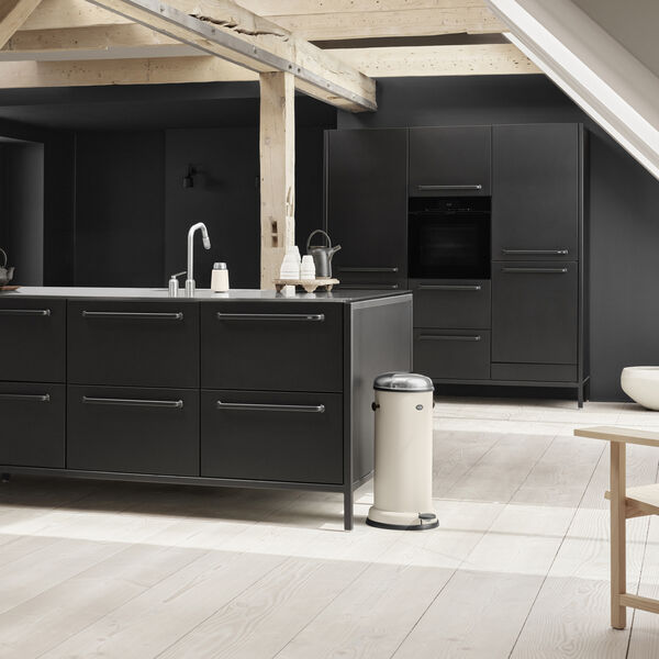 VIPP16 Pedal Bin, beige VIPP16 Pedal Bin, beige, Vipp