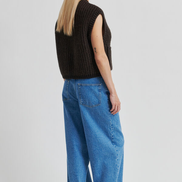 Ulrikke Knit Vest, chocolate torte, Second Female
