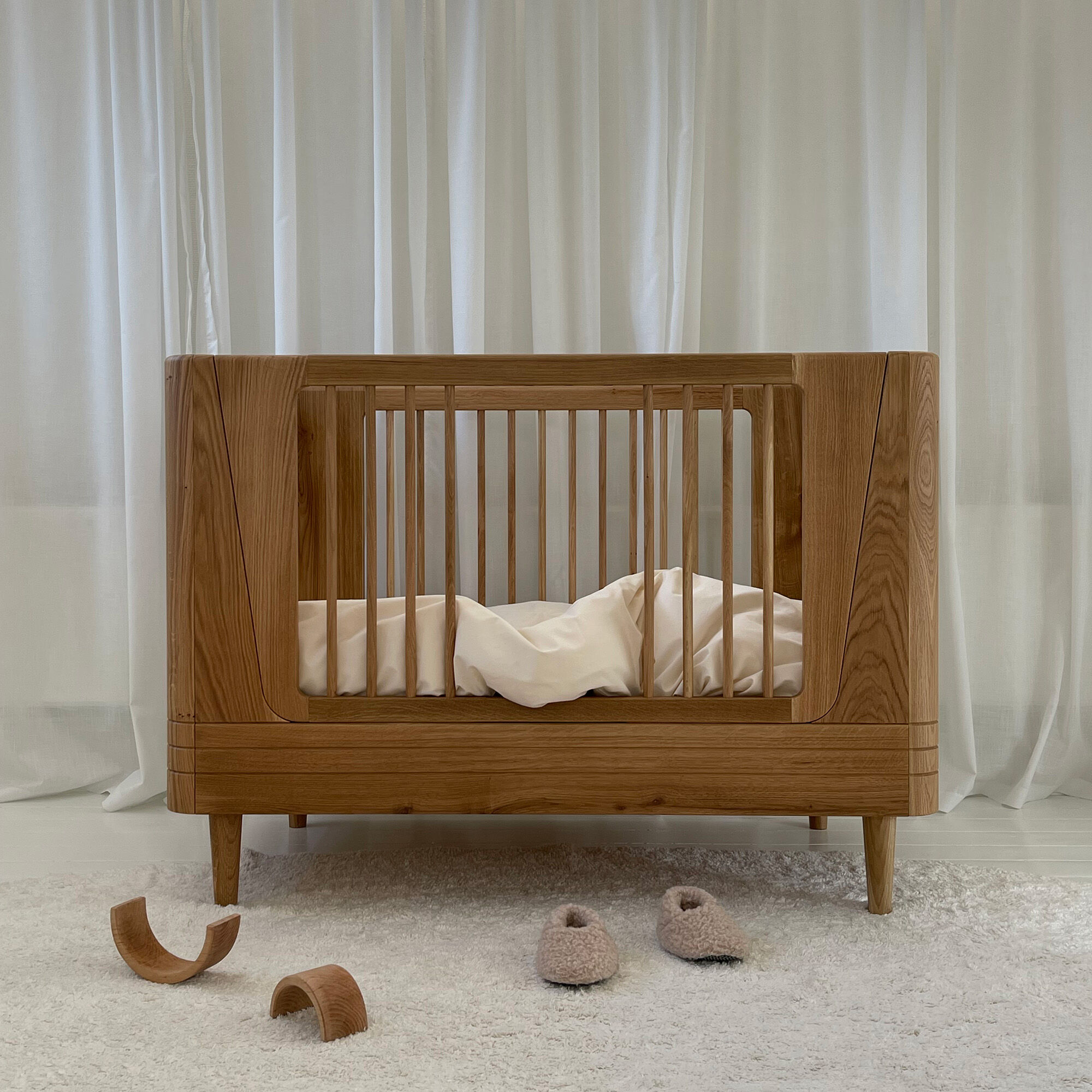 Oak baby bed outlet