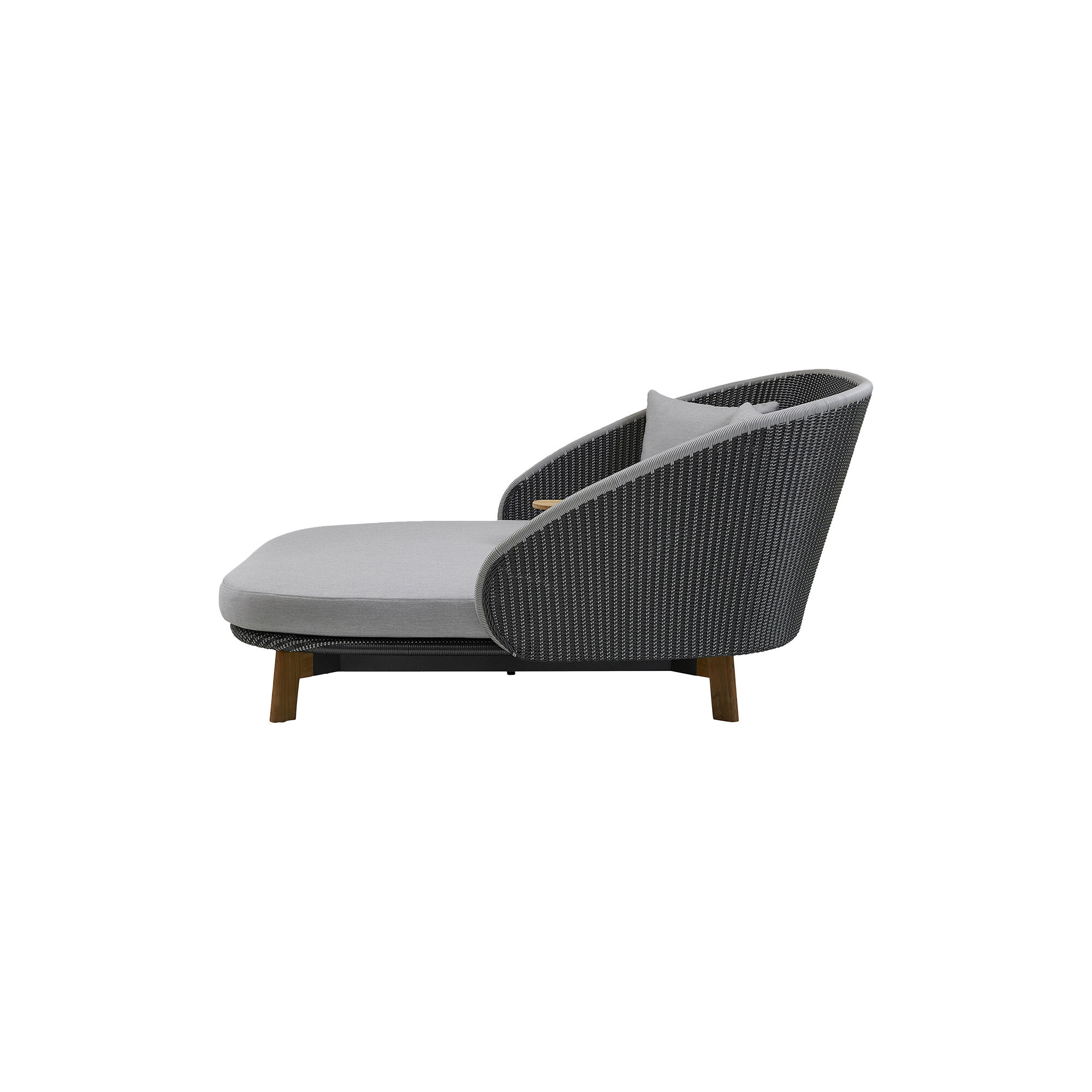 Peacock daybed online