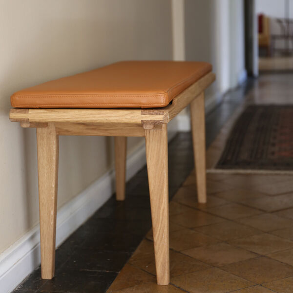 KA60 Bench, oiled oak/cognac KA60 Bench, oiled oak/cognac, Kath & Andersen