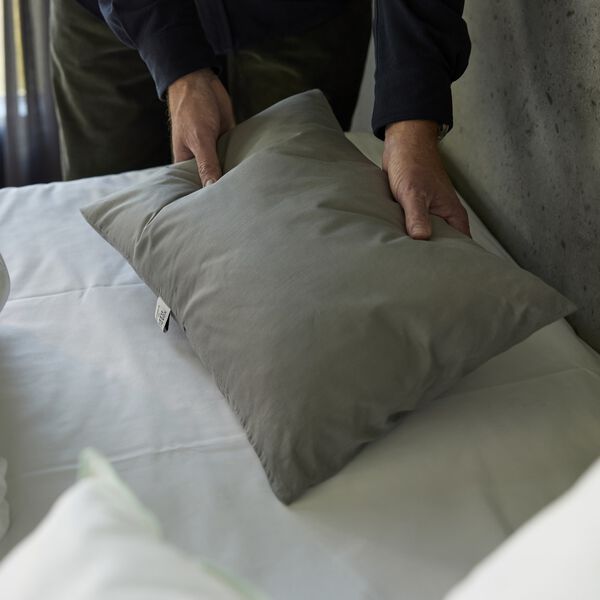 Nordic Sleep Travel Pillow incl. cover, Nordic Sleep by Fossflakes