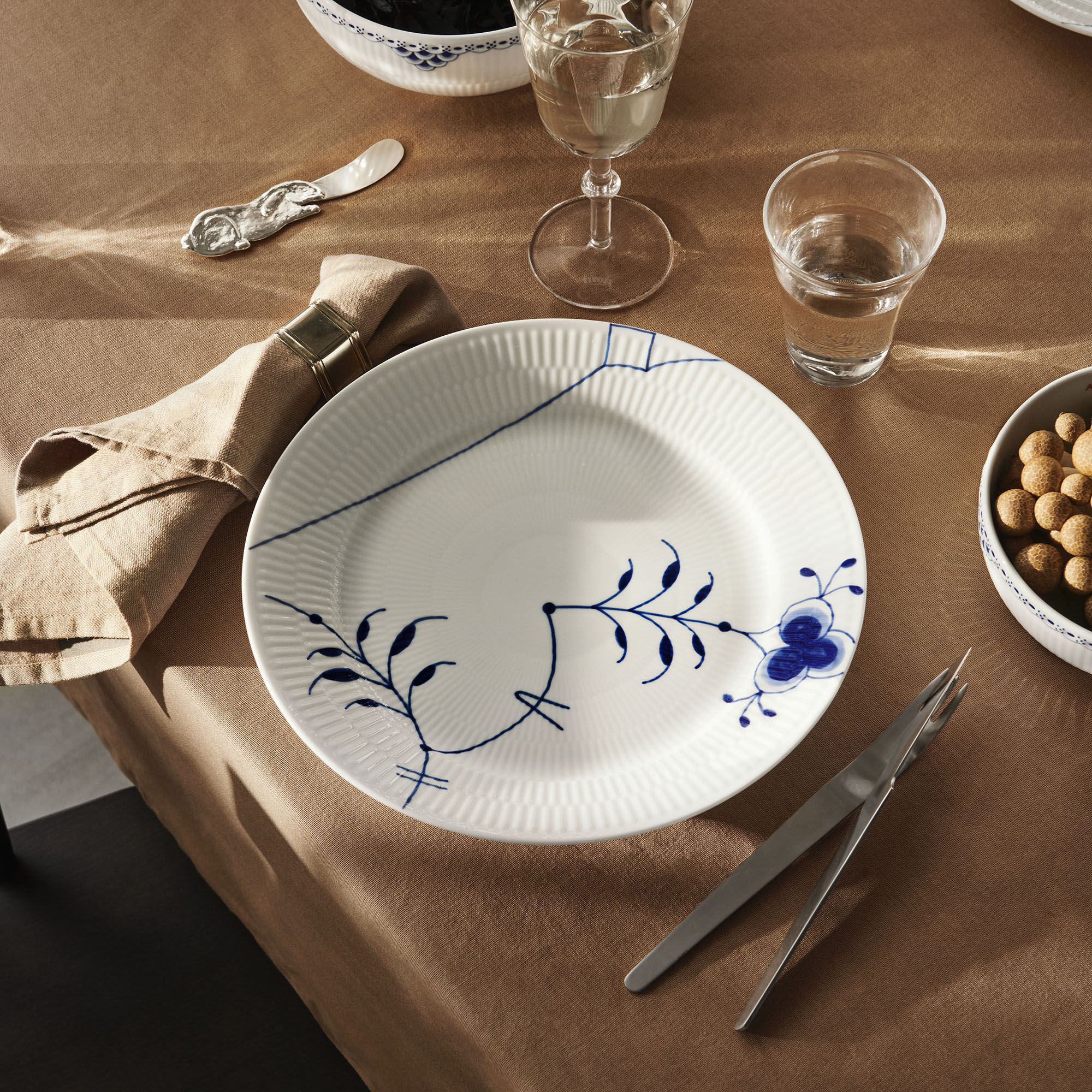 Blue Fluted Mega Plate Ø 22 cm, No. 9