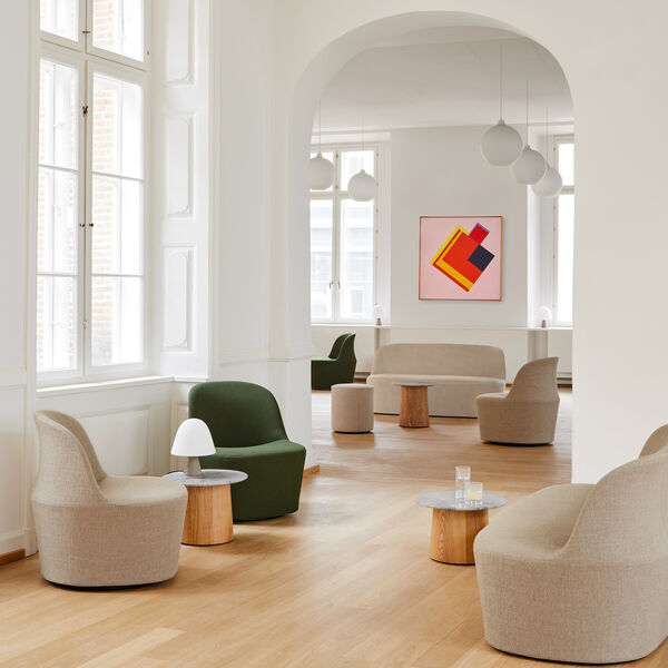 Niveau Coffee Table &Oslash; 45 cm, Tundra Grey/oiled ash, Fredericia Furniture