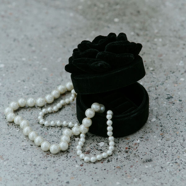 Day Velvet Flower Jewelry Round, black Day Velvet Flower Jewelry Round, black, DAY ET