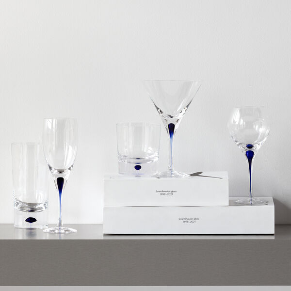 Intermezzo Blue Wine Glass, Orrefors