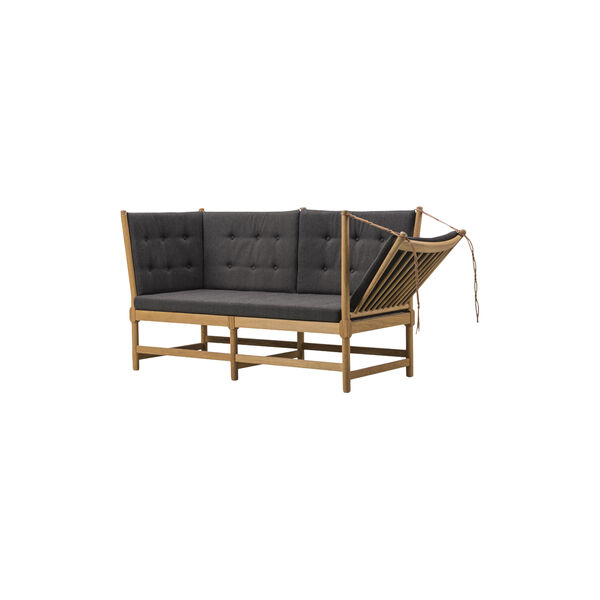 The Spoke-Back Sofa 1789, Sunniva 242, Fredericia Furniture
