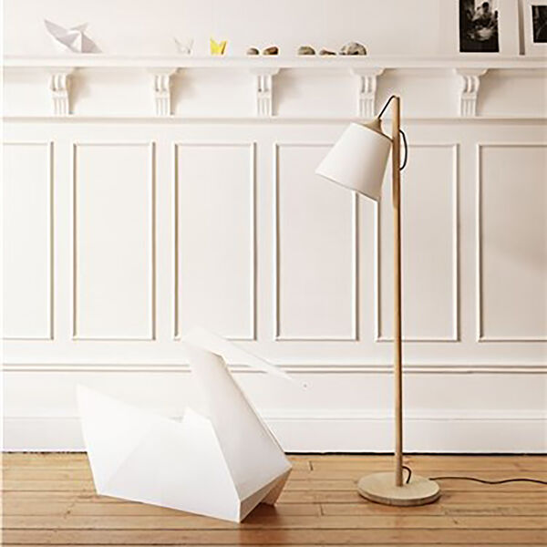 Pull Floor Lamp, oak/white, Muuto