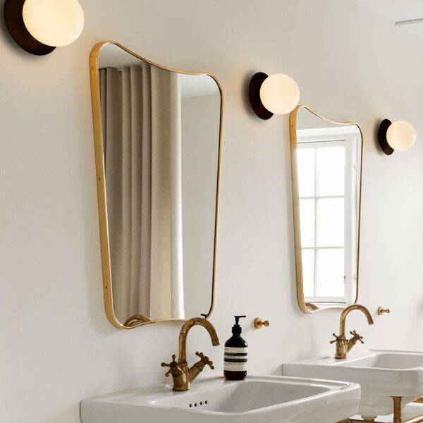 Liila 1 Medium Wall Lamp, black/opal, Nuura