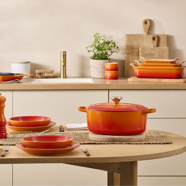 Signature cast iron oval casserole &Oslash; 31 cm, volcanic, Le Creuset