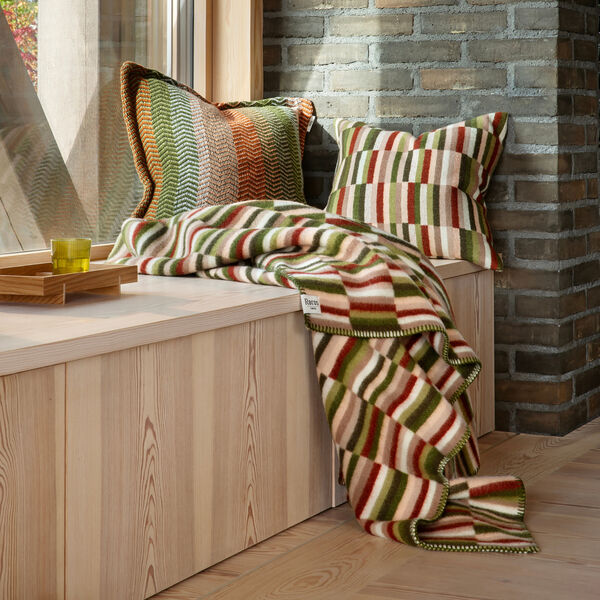 IDA Throw, olive burgundy, Røros Tweed