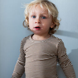 Slim Tee Stripe, almond/offwhite, Serendipity