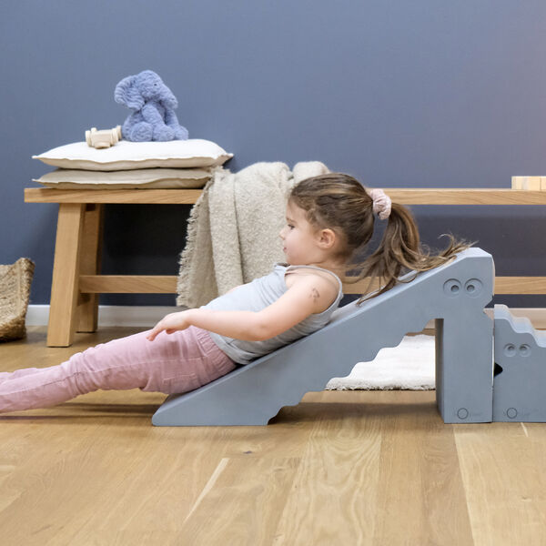 Dino, cloudy blue, bObles