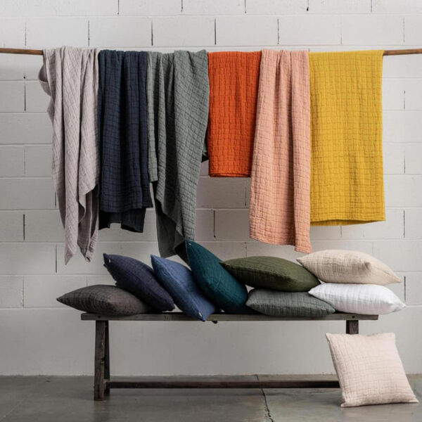 Swami Bedspread, marine, Vivaraise