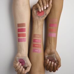 Blush Peach, Tromborg