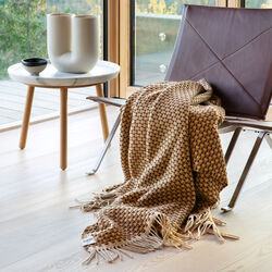 ISAK Throw, chestnut, Røros Tweed
