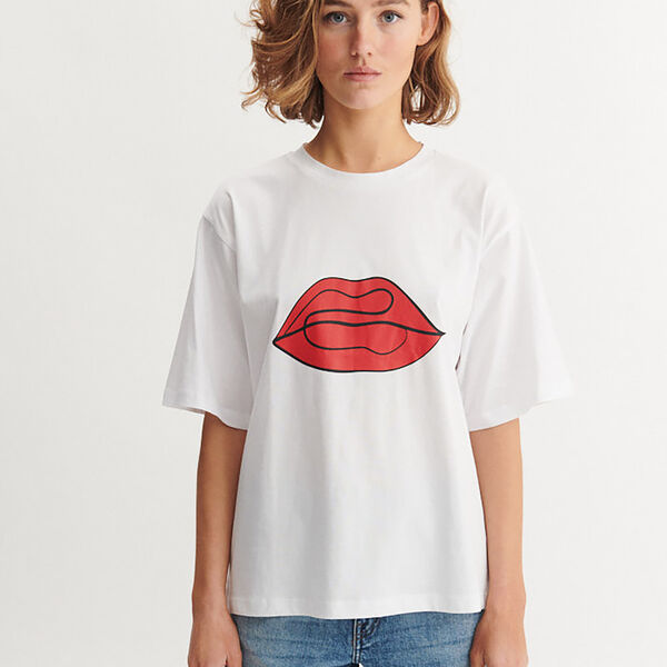 Raja Tee Red Lip, bright white/red lip Raja Tee Red Lip, bright white/red lip, Basic Apparel