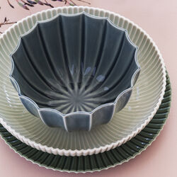 Samsurium Dinner Plate Ø 27 cm, green, Dottir Nordic Design