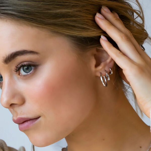 Ellera Pianura Earrings | Medio | Sterling silver, Sif Jakobs Jewellery
