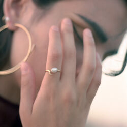 Moonshine Ring, gold, Maria Black