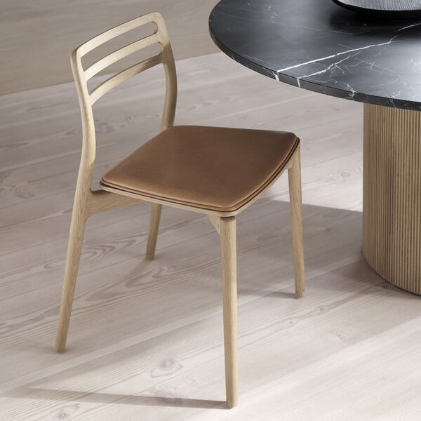 VIPP481 Cabin Chair, light oak/sand, Vipp