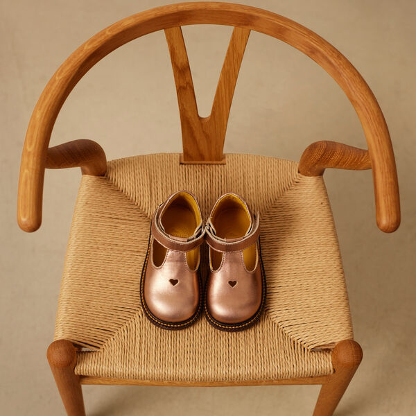 Classic Mary Jane With Heart Motif, bronze metallic Classic Mary Jane With Heart Motif, bronze metallic, ANGULUS