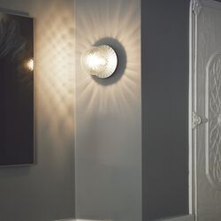 Liila 1 Medium Wall Lamp, light silver/optic clear, Nuura