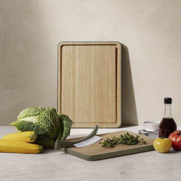Green Tool Bamboo Cutting Board w Juice Groove, Eva Solo