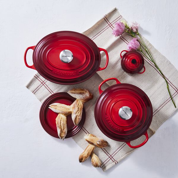 Signature cast iron oval casserole &Oslash; 31 cm, cerise, Le Creuset