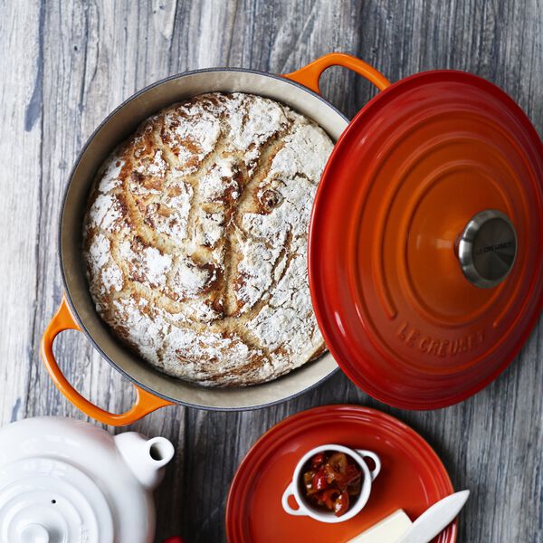 Signature round cast iron pot &Oslash; 20 cm, volcanic, Le Creuset