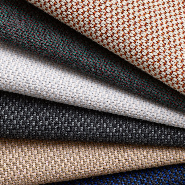 Swan&trade; 3320 Lounge Chair, black/grey 0198, Fritz Hansen