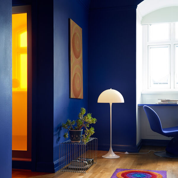 Panthella | &Oslash; 40 cm | Opal White | Floor Lamp, Louis Poulsen