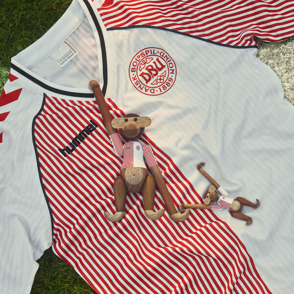 Monkey x DBU 86 Away small, Kay Bojesen Denmark