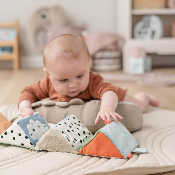 Deer Friends Fold-out Sensory Cube, colour mix, Done by Deer