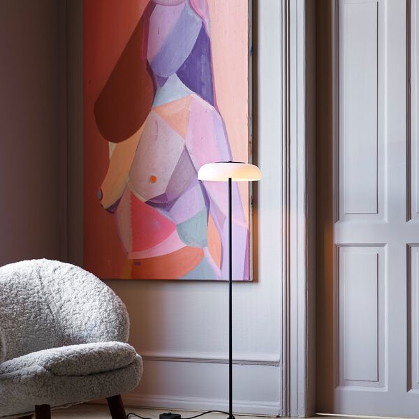 Blossi Floor Lamp, black/opal, Nuura