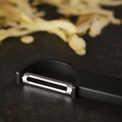 Singles Vegetable Peeler, black, Zone Denmark