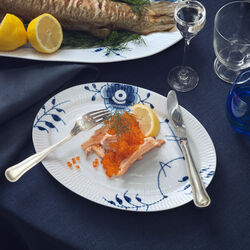 Blue Fluted Mega Oval Plate 28 cm, Royal Copenhagen