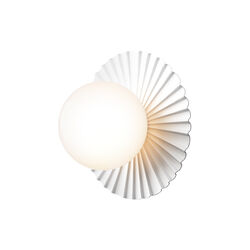 Liila Muuse Small Ceiling Lamp, white/opal, Nuura