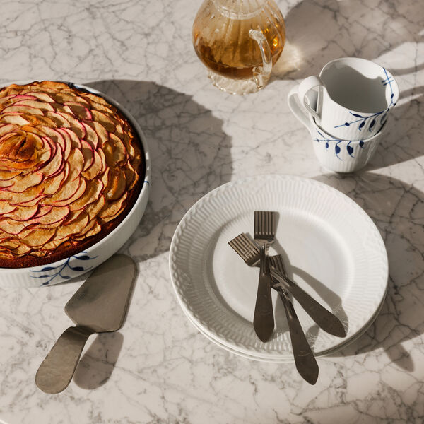 White Fluted Half Lace Plate &Oslash; 19 cm, Royal Copenhagen