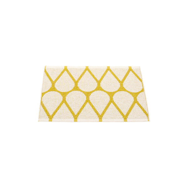 Otis Plastic Rug, mustard/vanilla, Pappelina