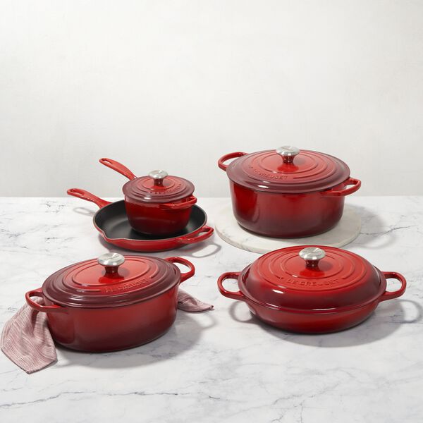 Signature cast iron round skillet &Oslash; 23 cm, cerise, Le Creuset