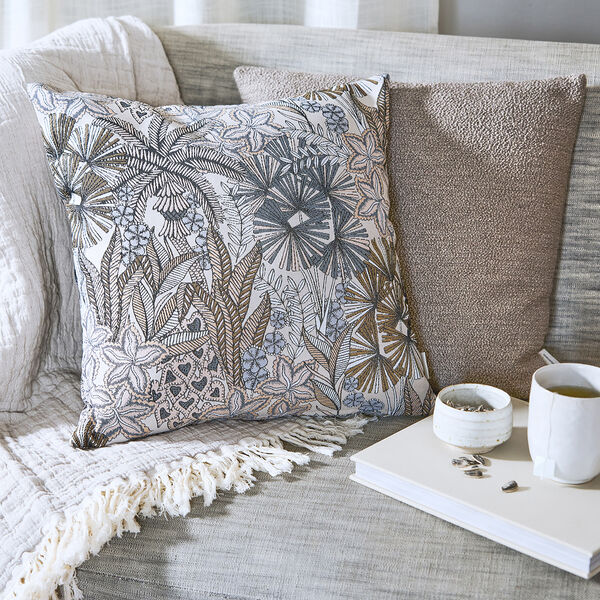 Fantasy Cushion, beige, Compliments