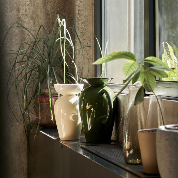 Momento JH40 Vase, cream Momento JH40 Vase, cream, &Tradition