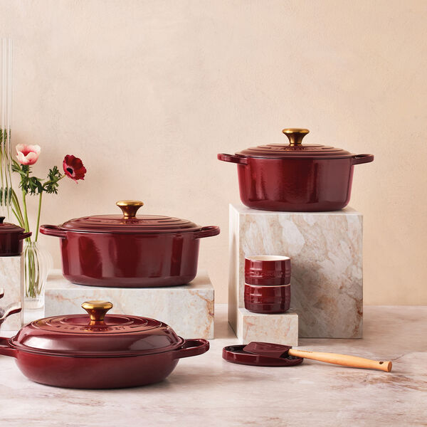 Oval Spoon Rest, garnet, Le Creuset